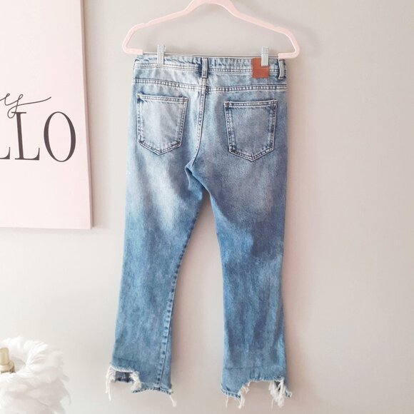 EUC Zara blue floral embroidered ripped denim jeans, 6 - Picture 12 of 12